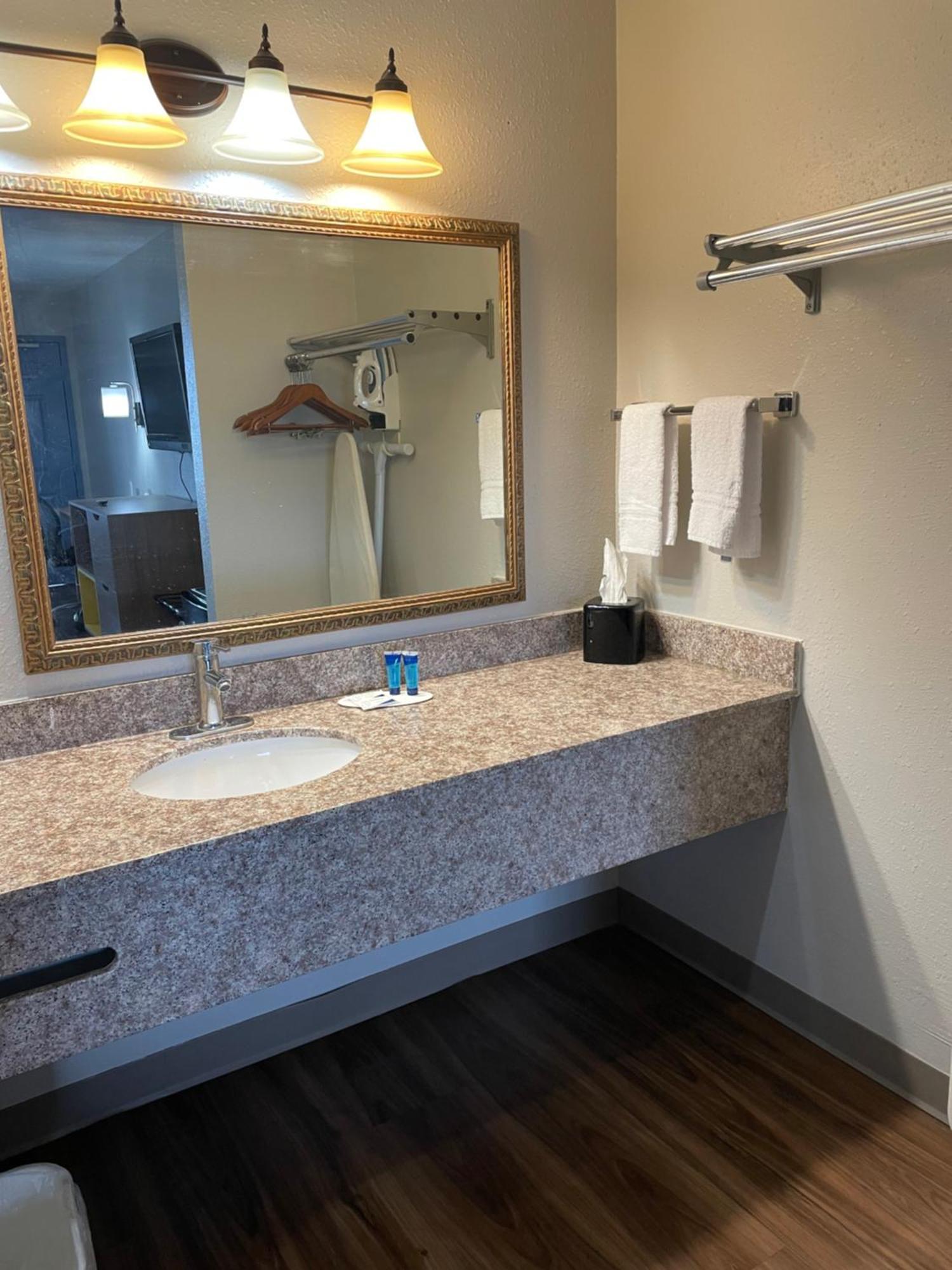 Days Inn By Wyndham Portland/Corpus Christi Dış mekan fotoğraf